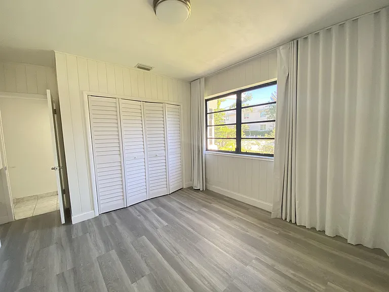 1101 Bay Dr — Photo 33