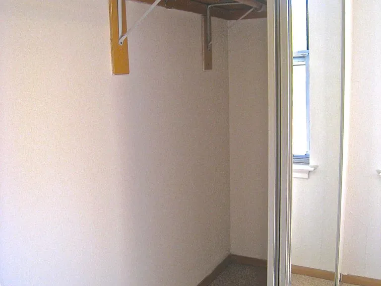 Ford Parkway Apartments — Photo 4