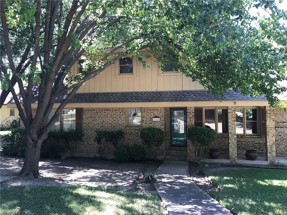2nd image of 217 Jordan Dr