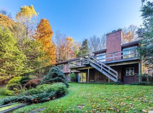 21 Shaker Ridge Dr, Canaan, NY 12029