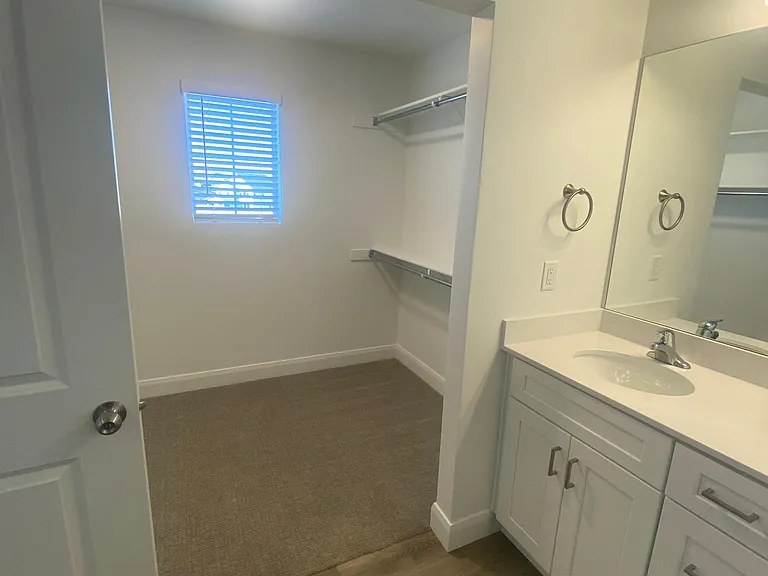 5932 S Cactus Flower Cv — Photo 19
