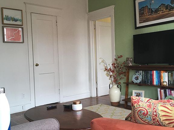 4th image of 300 Catharine St Floor 3