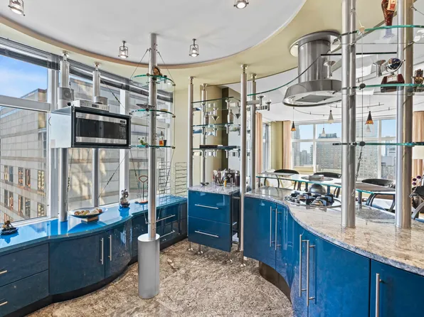 160 West 66th Street image 6 of 13