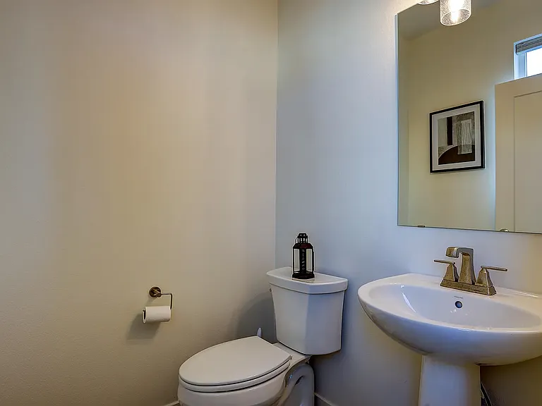 2582 NE Purcell Blvd — Photo 5