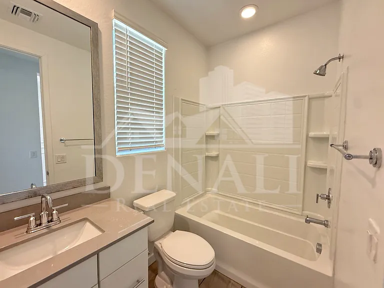 1636 W Estes Way — Photo 23