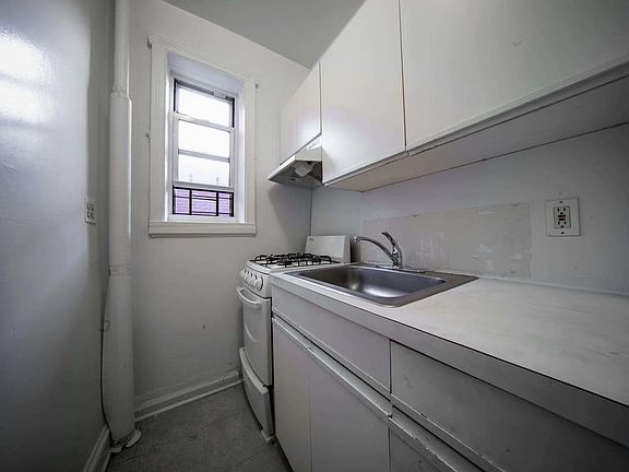 4th image of 87-10 37th Ave #416