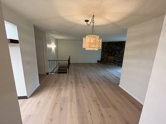 5th image of 18 Hilltop Rd #16