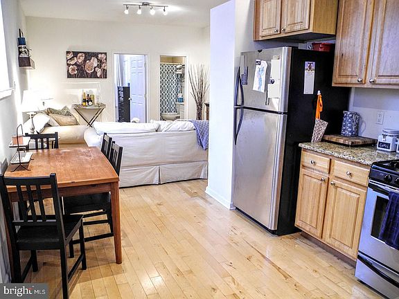 3rd image of 1130 S Dorrance St #B