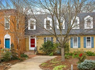 1311 Lynnbrook Dr, Arlington, VA 22201