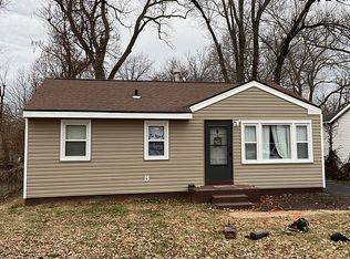 4349 Saint Regina Ln, Saint Ann, MO 63074