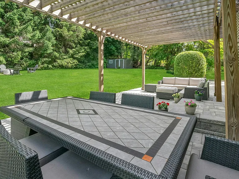 575 Washington Ave — Photo 35