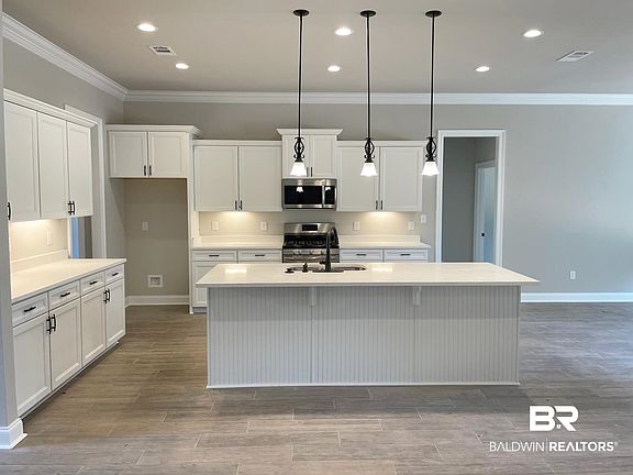 3rd image of 9873 Chipper Ln