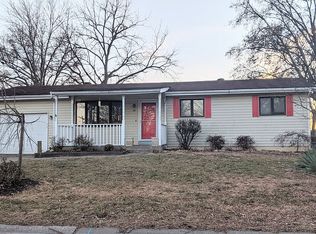 10 Saint Lawrence Dr, Saint Peters, MO 63376