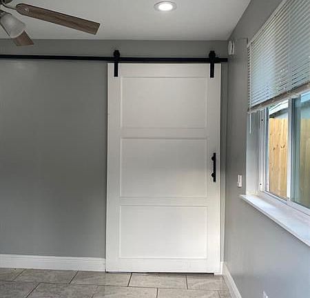 3rd image of 825 W 2nd St #B