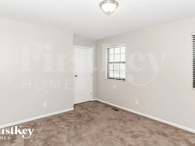 3938 Schroeder Dr — Photo 12