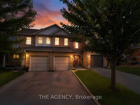 8 Epps Cres, Ajax, ON L1Z 1J2