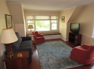 1122 Austin St, Evanston, IL 60202