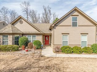 1938 Bridle Rd, Lawrenceville, GA 30043