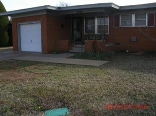 1716 Sunset Dr, Altus, OK 73521