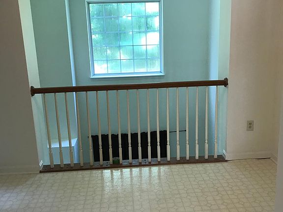4th image of 320 Althea Ct