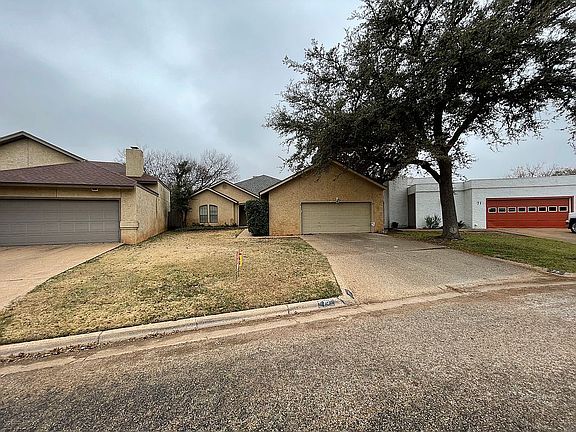 2nd image of 73 Tamarisk Cir