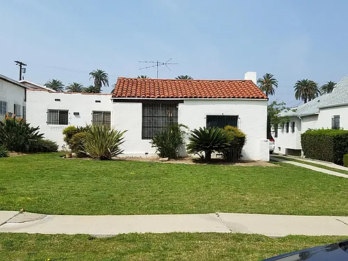 1147 S Victoria Ave Photo 1