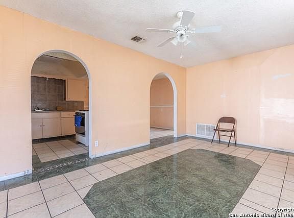 4th image of 2035 Arroya Vista Dr