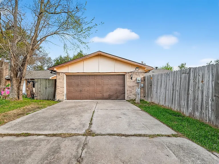 14034 Lourdes Dr — Photo 30