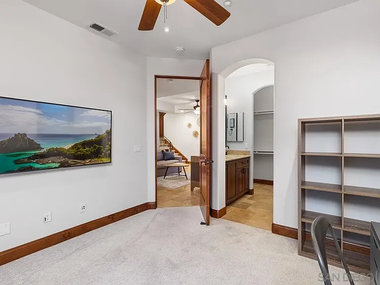 1554 Summit Ave — Photo 32