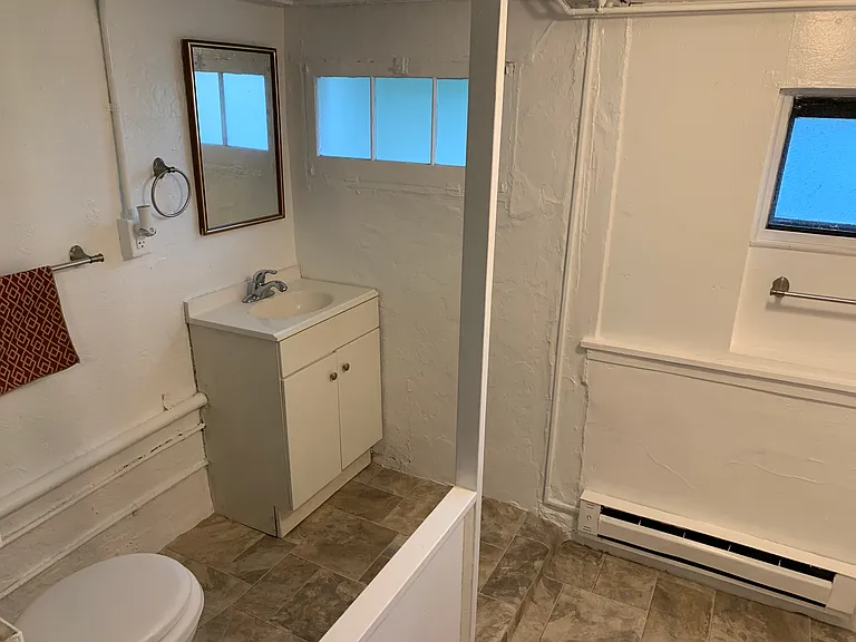 171 Riverside St — Photo 5