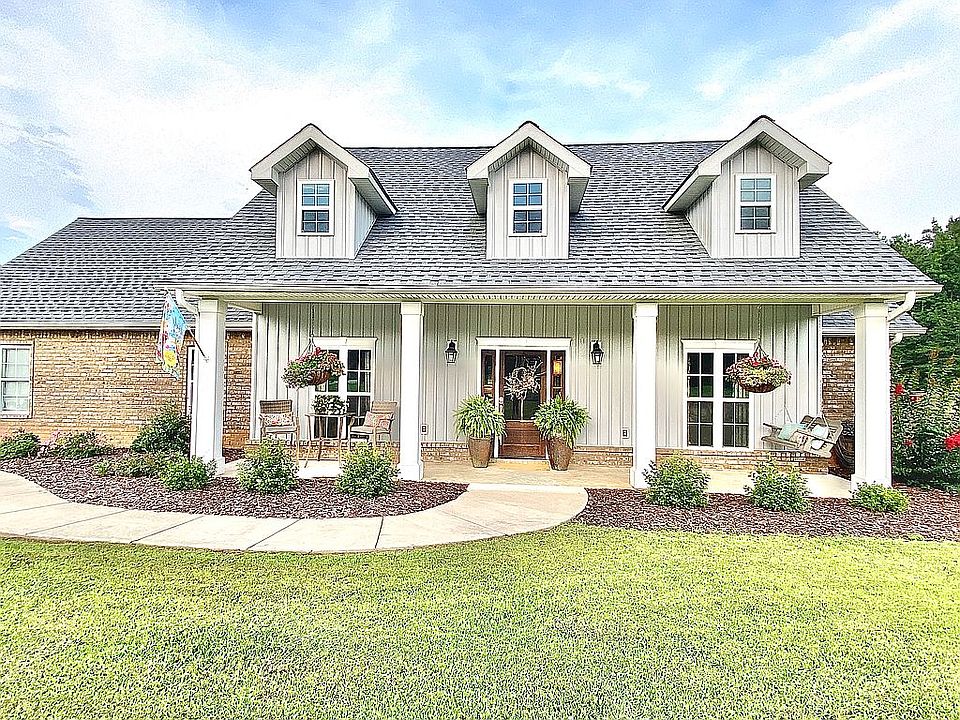1st image of 68 Five Oaks Ln