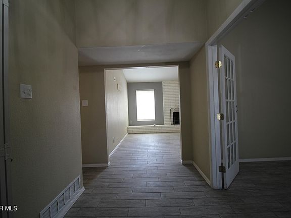 3rd image of 351 Duanesburg St