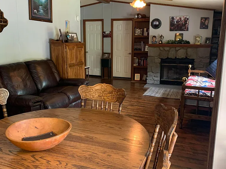 1006 Pleasure Rd — Photo 9