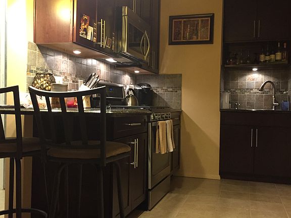 Kitchen Granite/SS App