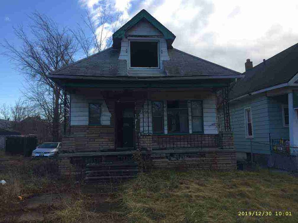5752 Woodrow