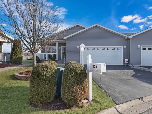 323 Legacy Ct, Grayslake, IL 60030