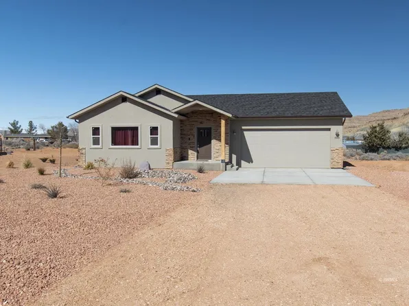 1000 E Canyon Dr, Kanab, UT 84741