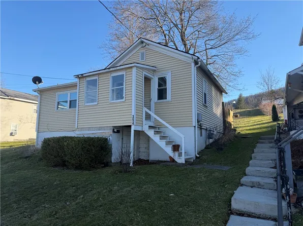 354 Sunset Dr, Corning, NY 14830