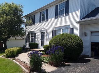 733 River Edge Cir, Ottawa, IL