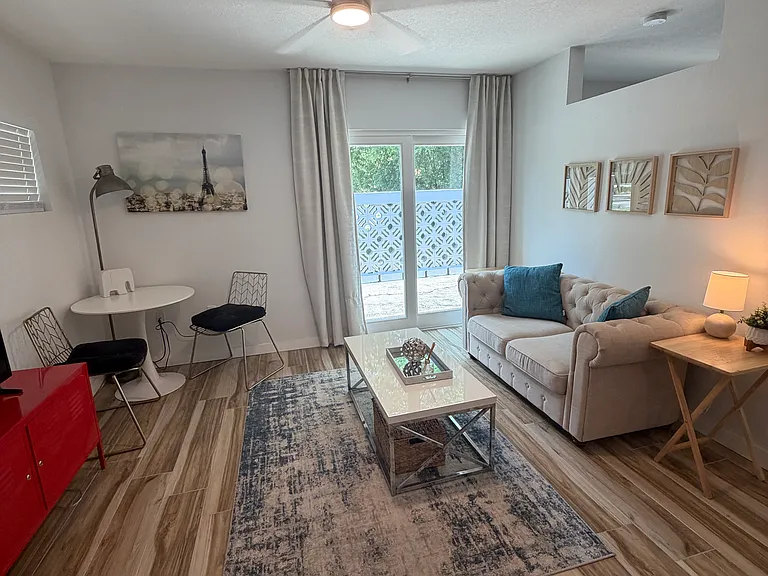 117 SE 8th St #117 — Photo 17