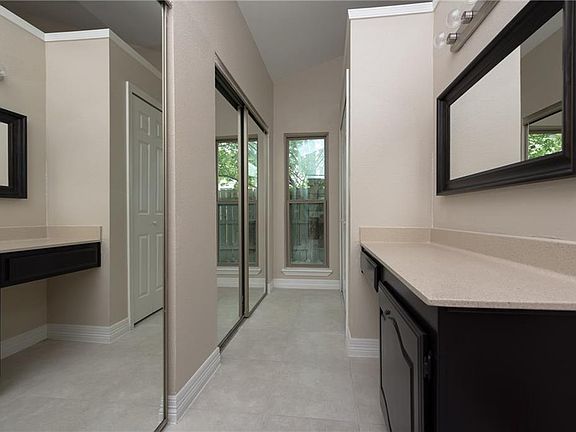 5th image of 2736 Mistywood Ln
