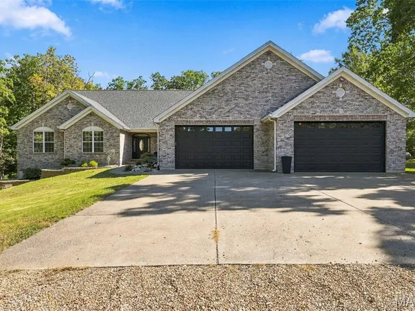 1580 Madre Dr, Foristell, MO 63348