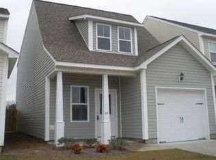57 Thornbury Dr, Rocky Point, NC 28457