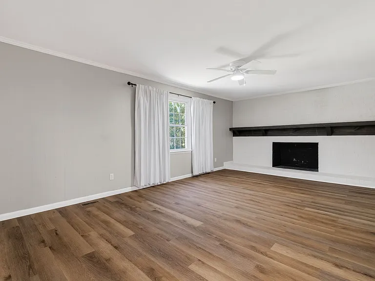 Olive Rd — Photo 14