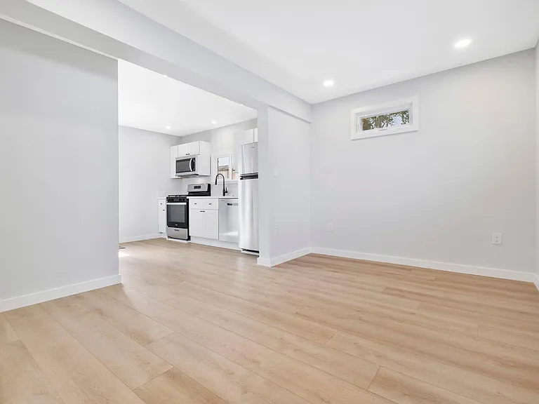 445 Cypress Dr #8 — Photo 8