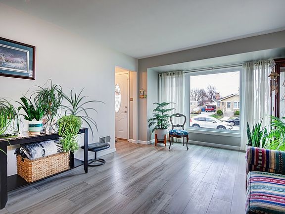 3rd image of 4916 Lamb Dr