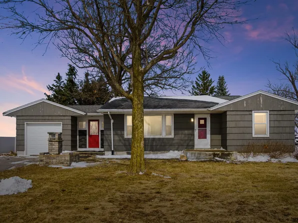 2480 Highway 30, De Witt, IA 52742