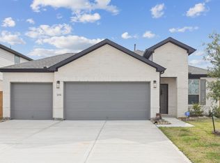 1006 S Oakhurst Dr, Dayton, TX 77535