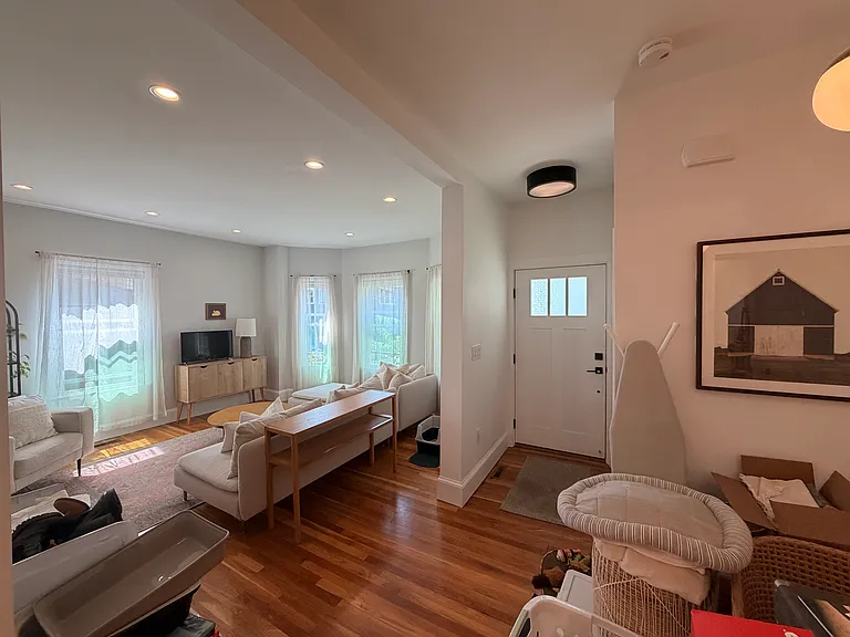 55 Lowell St #1A — Photo 7