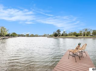 726 Riverside Dr, Waterloo, NE 68069